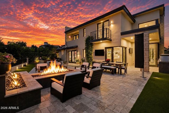 5720 E Huntress Drive, Paradise Valley, AZ 85253