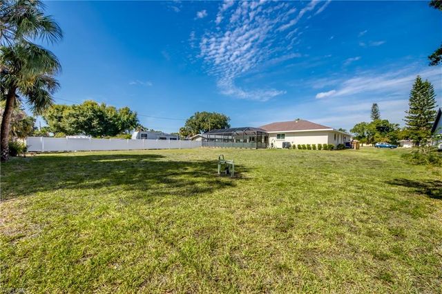 308 North AVE, Lehigh Acres, FL 33936
