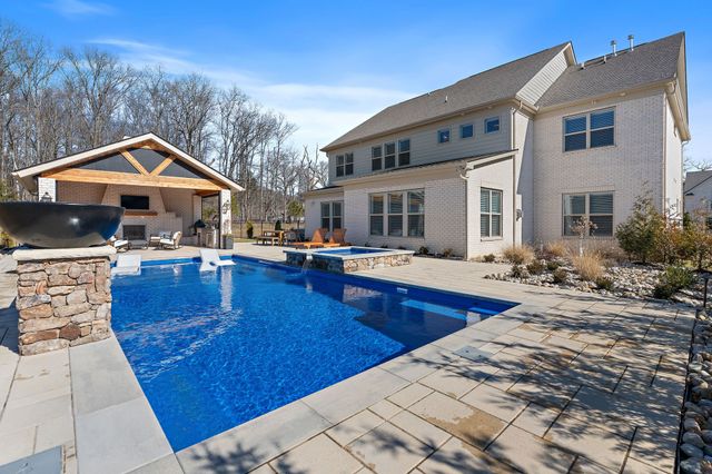 3125 Chase Point Dr, Franklin, TN 37067