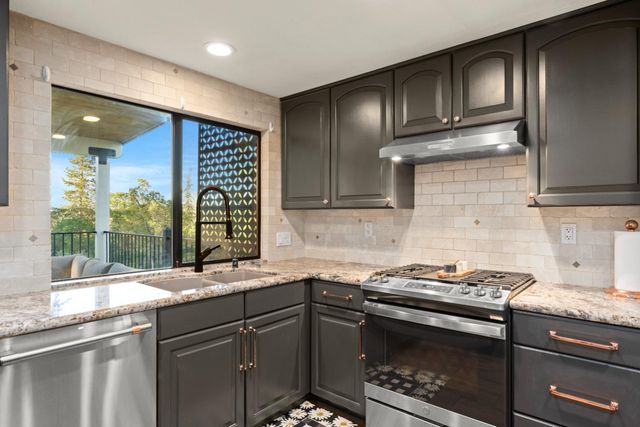 3379 Paloran Ct, Shingle Springs, CA 95682