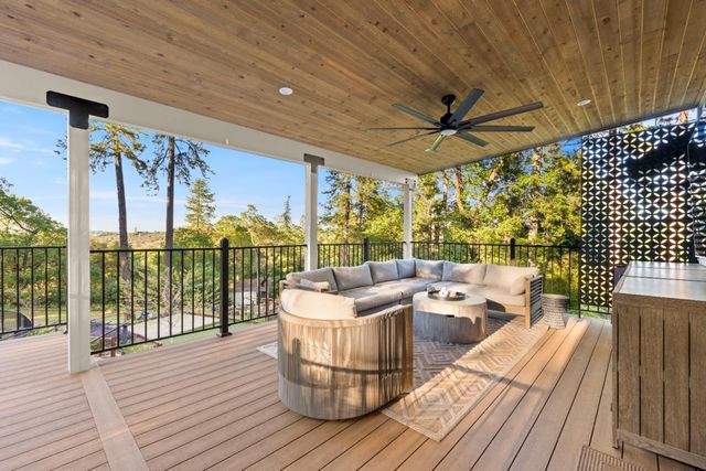 3379 Paloran Ct, Shingle Springs, CA 95682