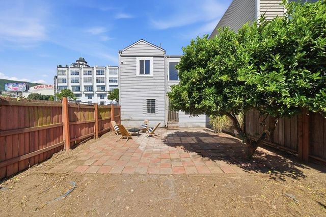 31 Rio Verde Street, Daly City, CA 94014