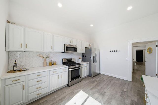 31 Rio Verde Street, Daly City, CA 94014