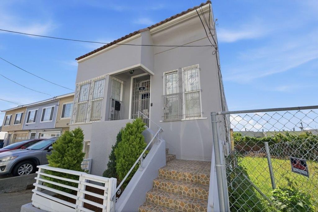 31 Rio Verde Street, Daly City, CA 94014
