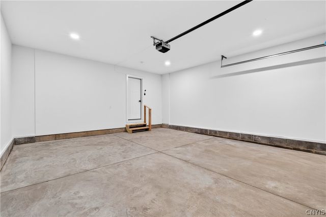 300 Nicks Way, Geddes, NY 13209