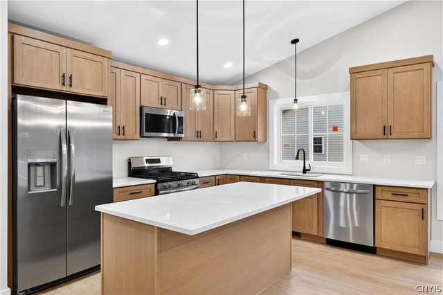 300 Nicks Way, Geddes, NY 13209