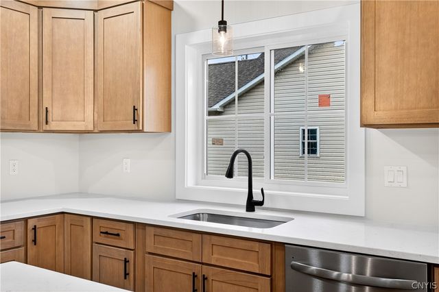 300 Nicks Way, Geddes, NY 13209