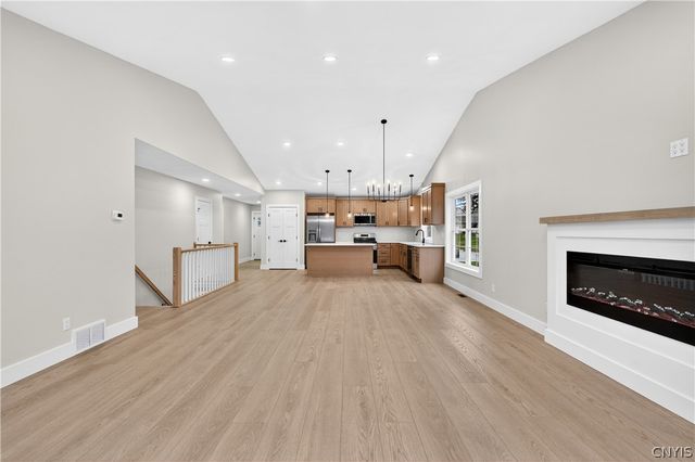 300 Nicks Way, Geddes, NY 13209