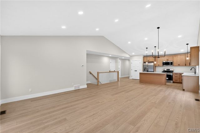 300 Nicks Way, Geddes, NY 13209