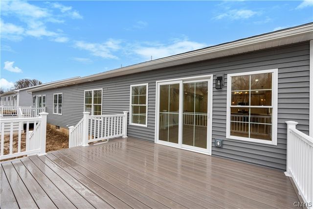 300 Nicks Way, Geddes, NY 13209