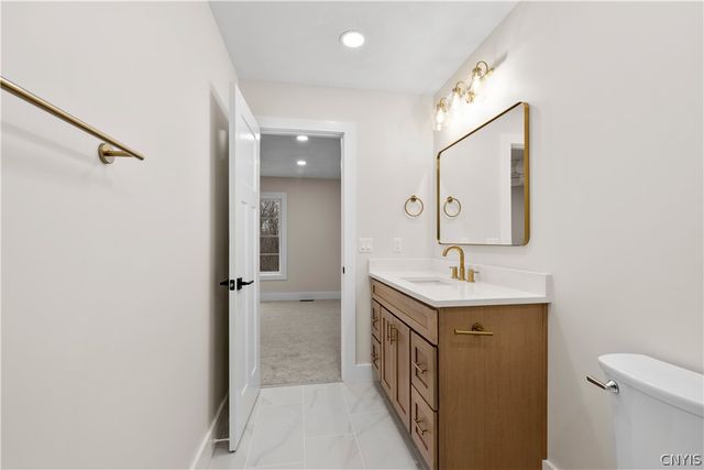 300 Nicks Way, Geddes, NY 13209