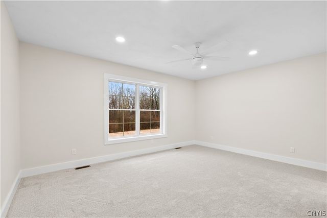 300 Nicks Way, Geddes, NY 13209