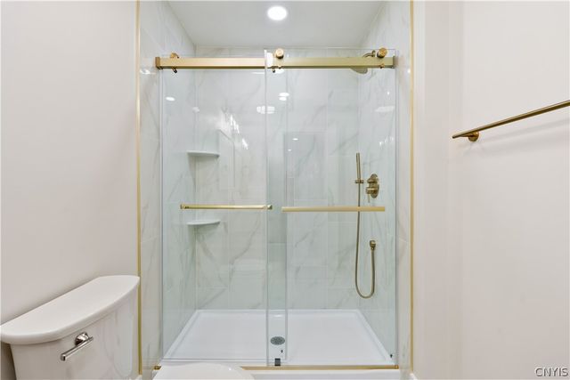 300 Nicks Way, Geddes, NY 13209