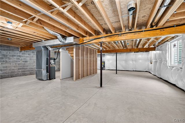 300 Nicks Way, Geddes, NY 13209