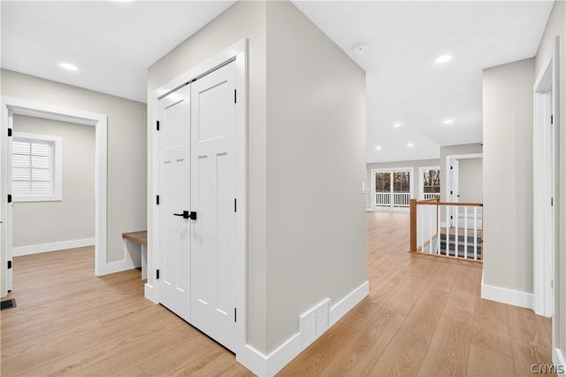 300 Nicks Way, Geddes, NY 13209