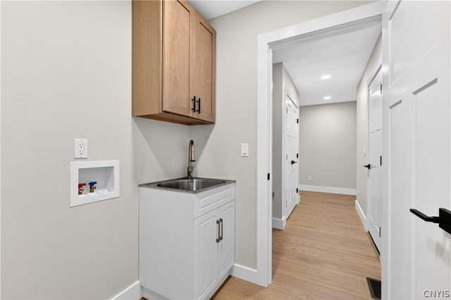 300 Nicks Way, Geddes, NY 13209