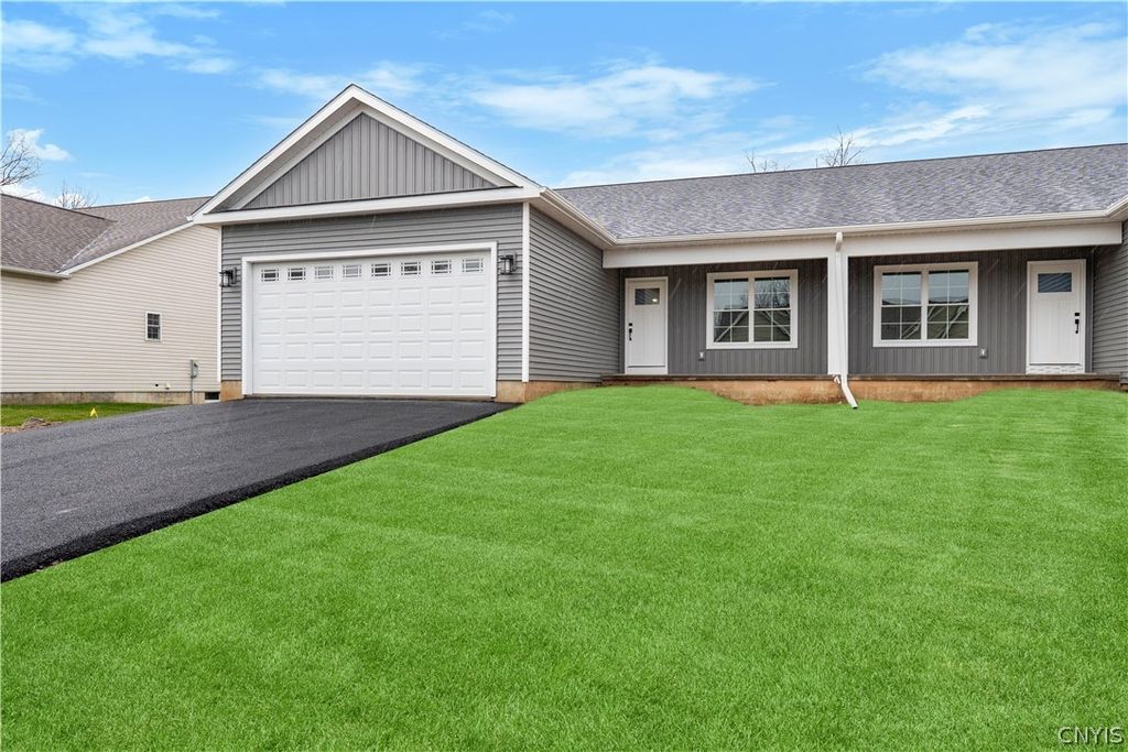 300 Nicks Way, Geddes, NY 13209