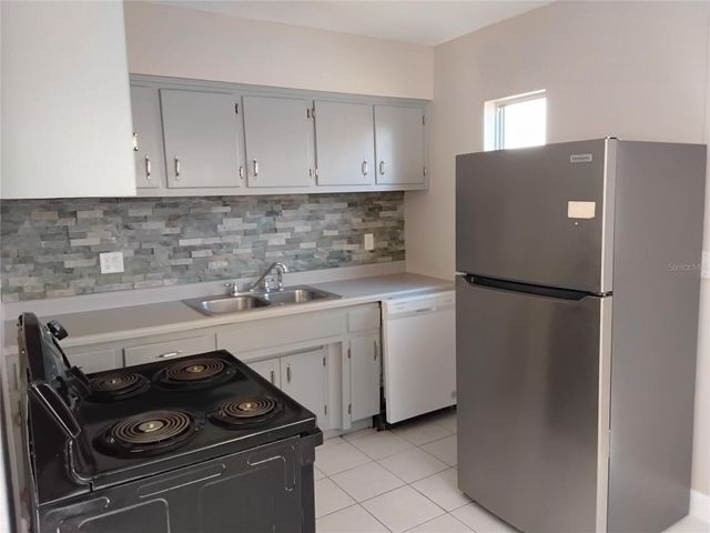 327 BARBARA CIRCLE, Belleair, FL 33756