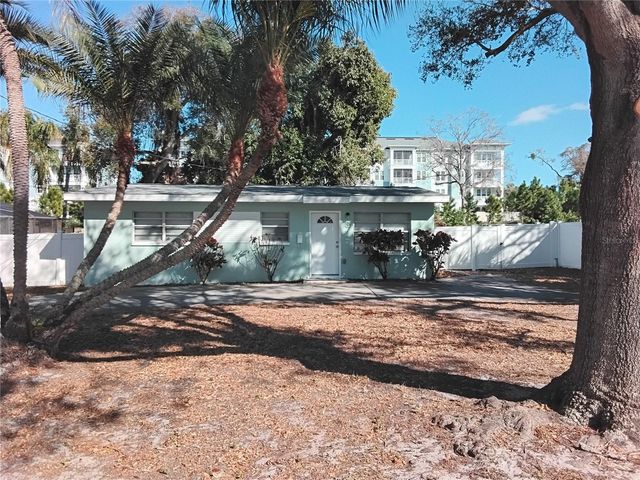 327 BARBARA CIRCLE, Belleair, FL 33756