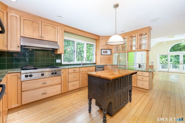 91 Whippoorwill Hollow Road, East Hampton, CT 06424