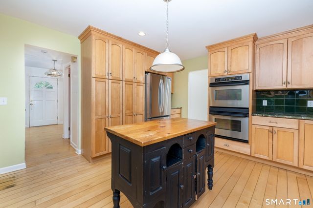 91 Whippoorwill Hollow Road, East Hampton, CT 06424