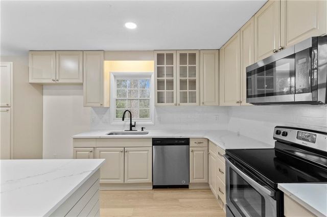 2347 Greenway Drive, Decatur, GA 30035