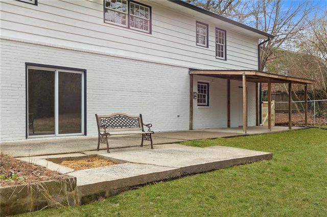 2347 Greenway Drive, Decatur, GA 30035