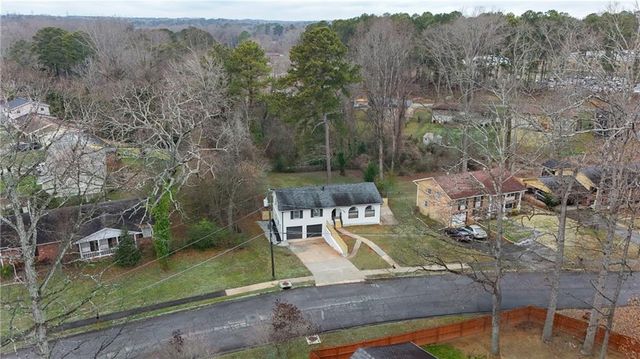 2347 Greenway Drive, Decatur, GA 30035