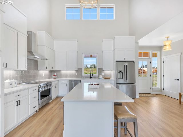 90250 HOBIE Rd, Warrenton, OR 97146