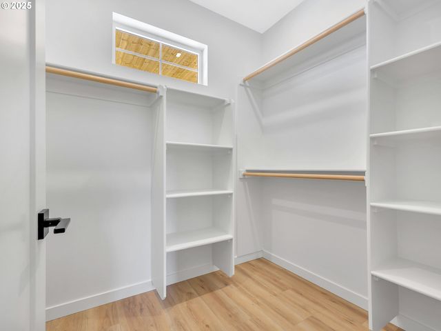 90250 HOBIE Rd, Warrenton, OR 97146