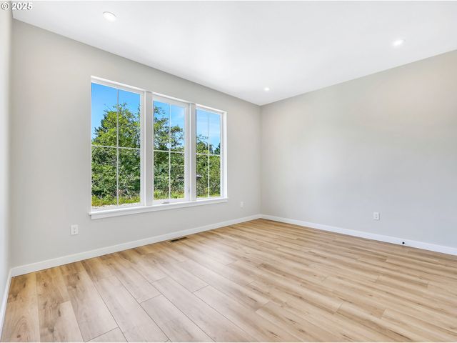 90250 HOBIE Rd, Warrenton, OR 97146