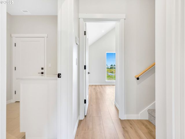 90250 HOBIE Rd, Warrenton, OR 97146