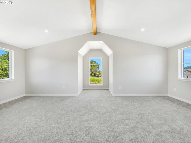 90250 HOBIE Rd, Warrenton, OR 97146