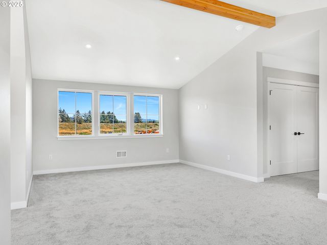 90250 HOBIE Rd, Warrenton, OR 97146