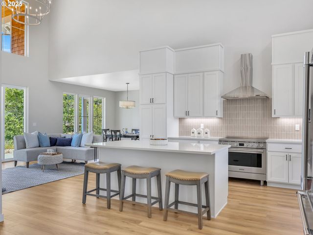 90250 HOBIE Rd, Warrenton, OR 97146