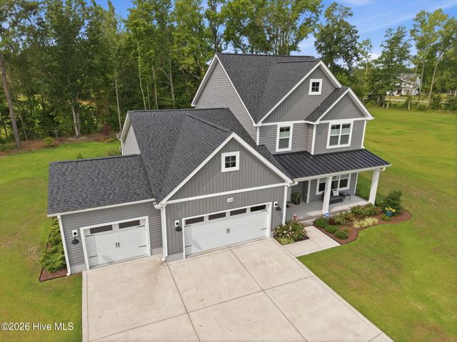2200 Three Oaks Drive, Greenville, NC 27858