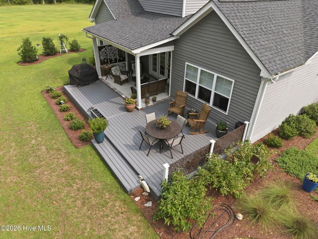 2200 Three Oaks Drive, Greenville, NC 27858