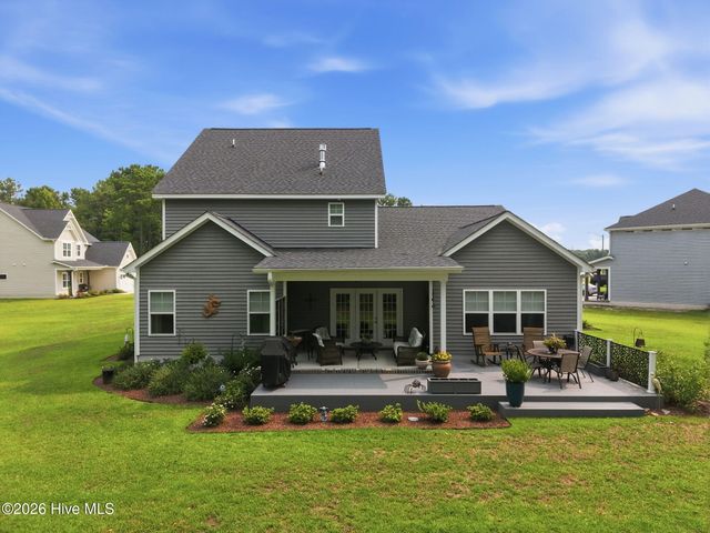 2200 Three Oaks Drive, Greenville, NC 27858