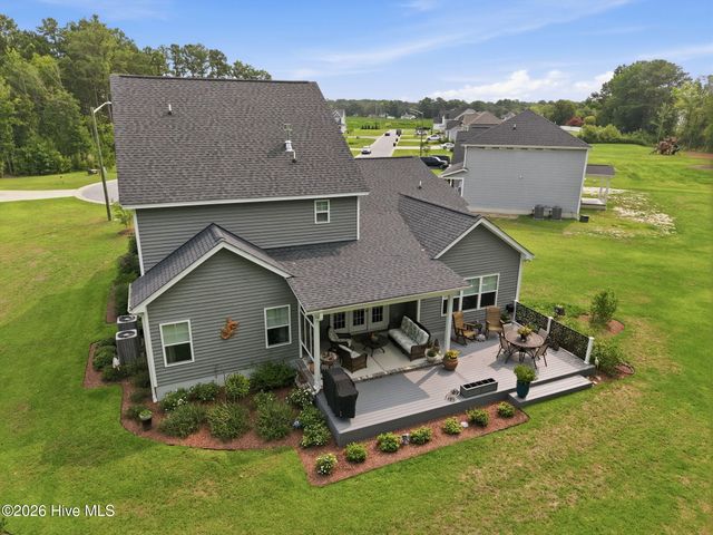 2200 Three Oaks Drive, Greenville, NC 27858
