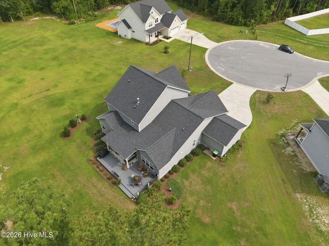 2200 Three Oaks Drive, Greenville, NC 27858