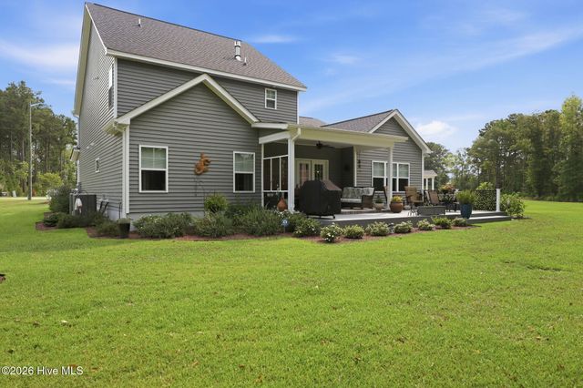 2200 Three Oaks Drive, Greenville, NC 27858