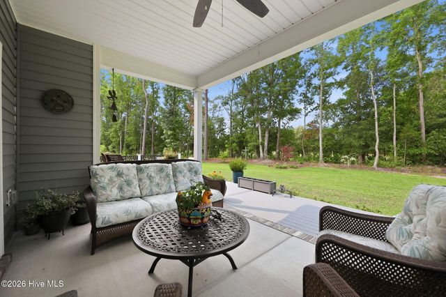2200 Three Oaks Drive, Greenville, NC 27858