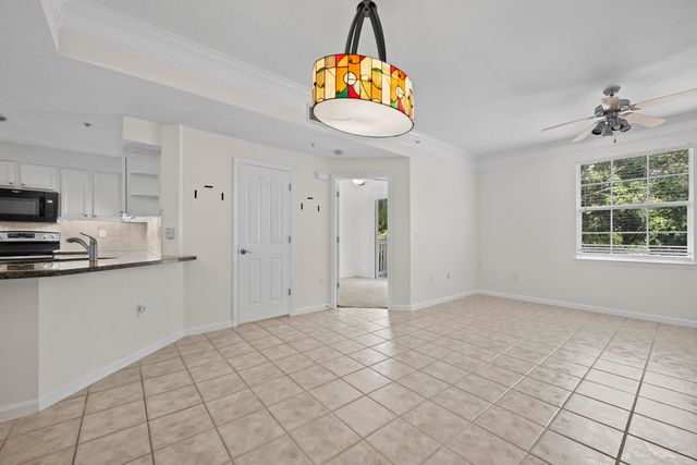 245 Murcia Drive 201, Jupiter, FL 33458