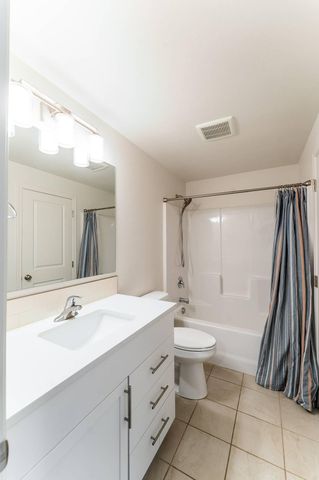 3210 NW 10th Street, Redmond, OR 97756