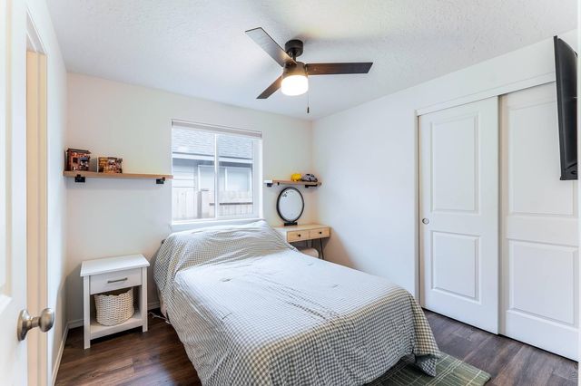 3210 NW 10th Street, Redmond, OR 97756