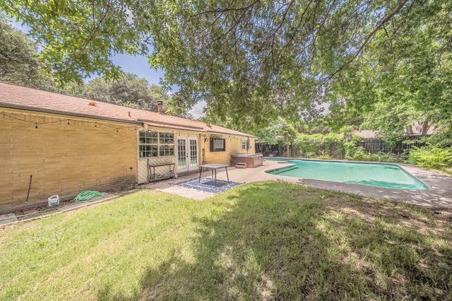 949 Arbor Downs Drive, Plano, TX 75023