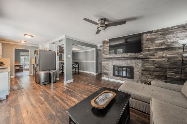949 Arbor Downs Drive, Plano, TX 75023