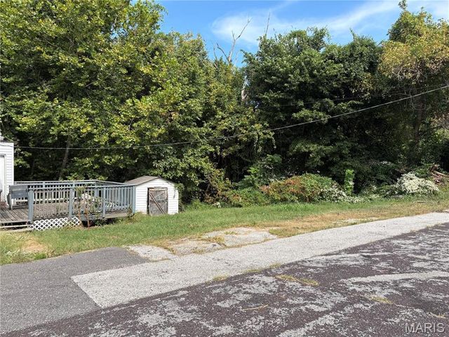 8721 Shirley Avenue, St Louis, MO 63121