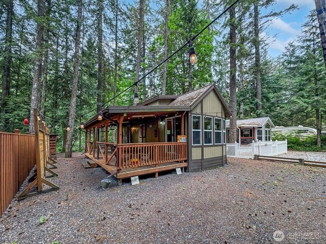 169 1 Fireside Lodge Circle, Deming, WA 98244