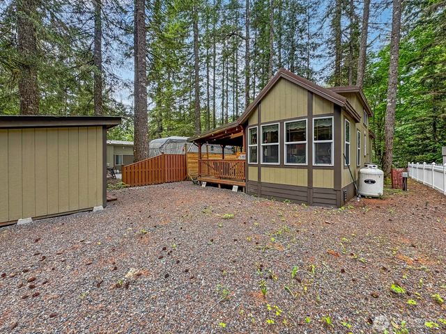 169 1 Fireside Lodge Circle, Deming, WA 98244